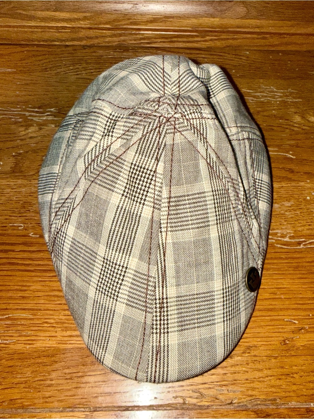 Goorin Bros Newsboy Scally Cap in Beige and Brown Plaid Pattern